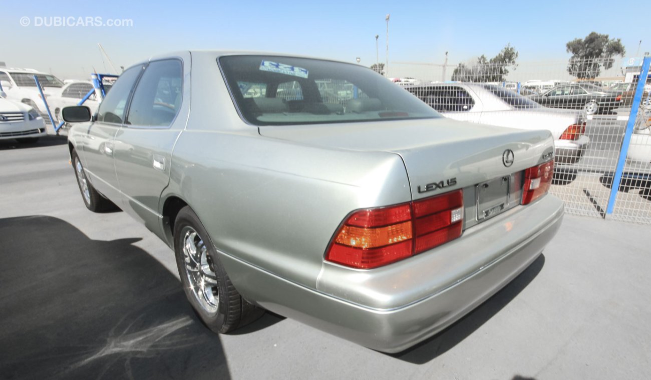 Lexus LS 400