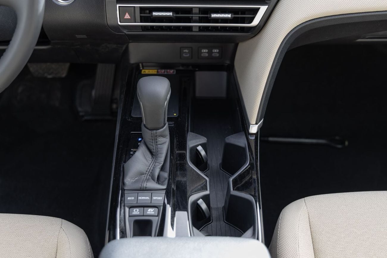 Toyota Camry Toyota Camry LE 2.5 L | Hybrid | Gray | Panoramic Sunroof | Electric Chair | 2026 GCC Specs