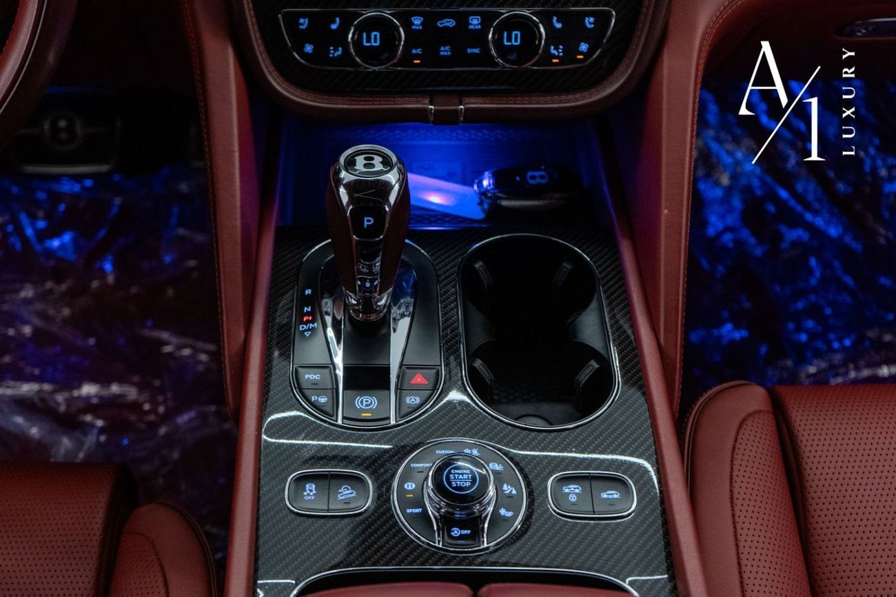 Bentley Bentayga Standard V8 2021 Bentley Bentayga V8, Warranty, Service History, Carbon Fiber Package, Low Kms