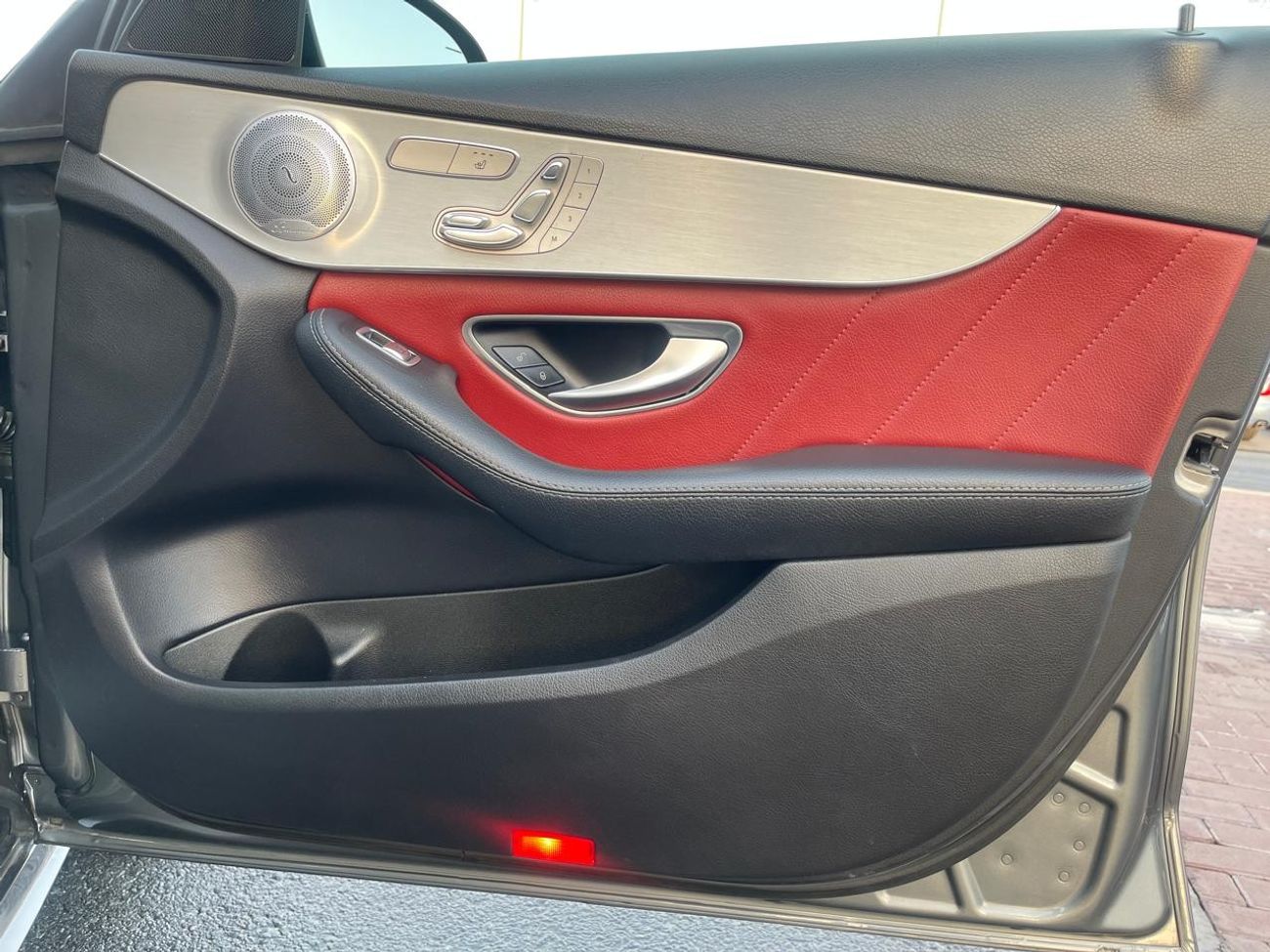 مرسيدس بنز C 300 سبورت