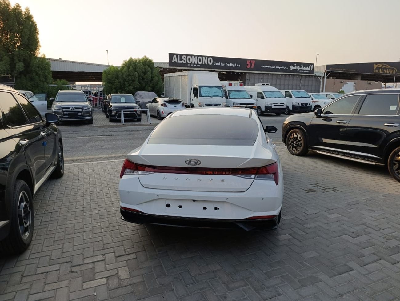 هيونداي إلانترا Smart 1.6L