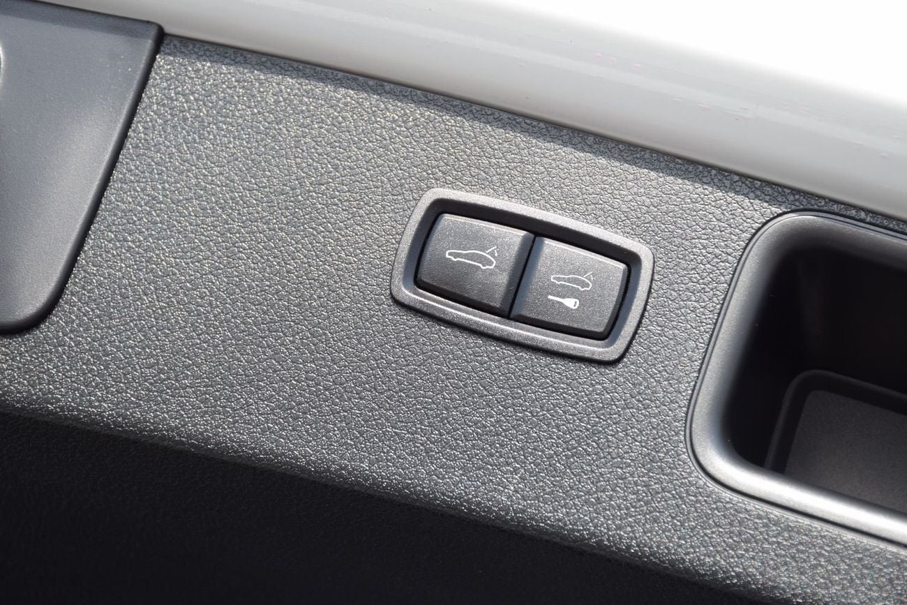 Porsche Macan Porsche Macan gts 3.0L 6 cylinder twin turbo