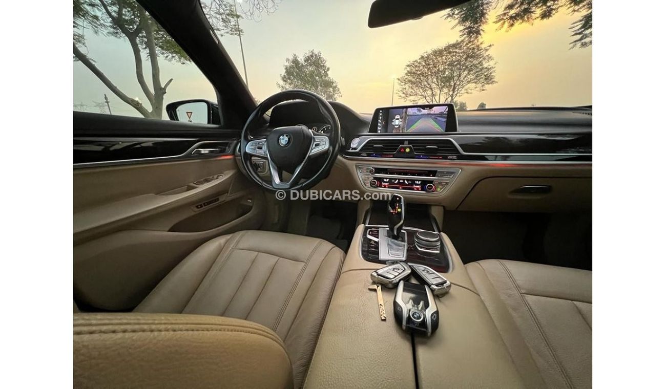 BMW 730Li Luxury BMW 730LI 2.0 2018 GCC FULL OPTION ORIGINAL PAINT FULL SERVICE HISTORY