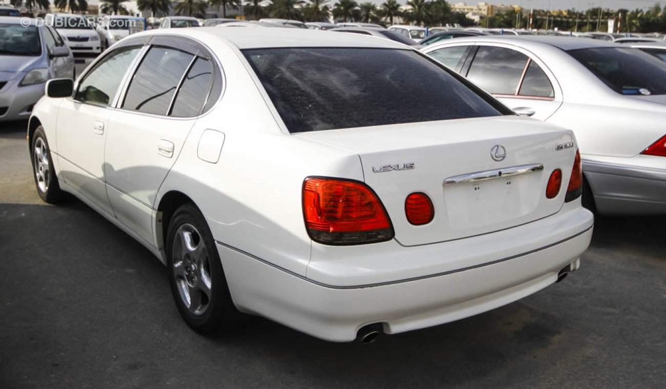 لكزس GS 300