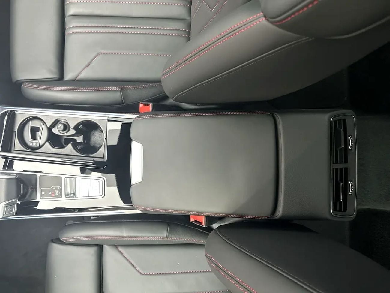 Audi A6 40 TFSI 2.0L Avant 40 TFSI 190hp S line (Ref# 22148) EXCLUSIVE RAMADAN OFFER: