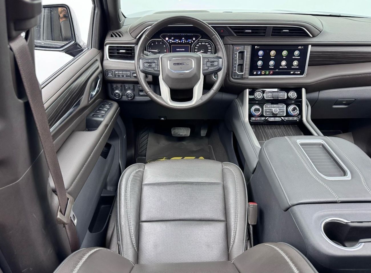 جي أم سي يوكون Denali 6.2L (8 Seater) 2021 GMC Yukon Denali, 2027 GMC Warranty + Service Pack, Fully Loaded, 8 Seat