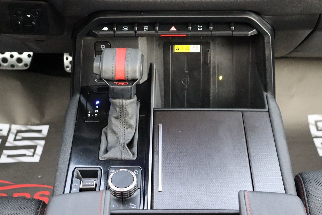 Toyota Sequoia Toyota Sequoia TRD Pro / Clean Title/ 3000KM Only / Original Paint/ 2023