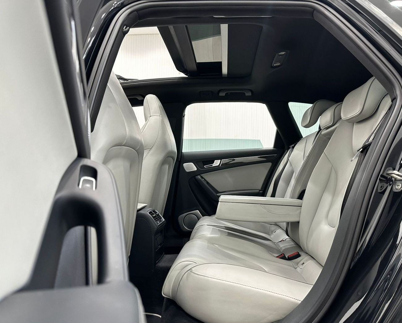 Audi RS4 2015 Audi RS4(Full Option), GCC