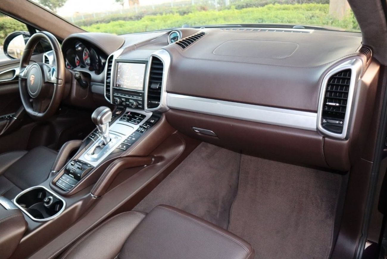 Porsche Cayenne Cayenne S V8 GTS KT. GCC