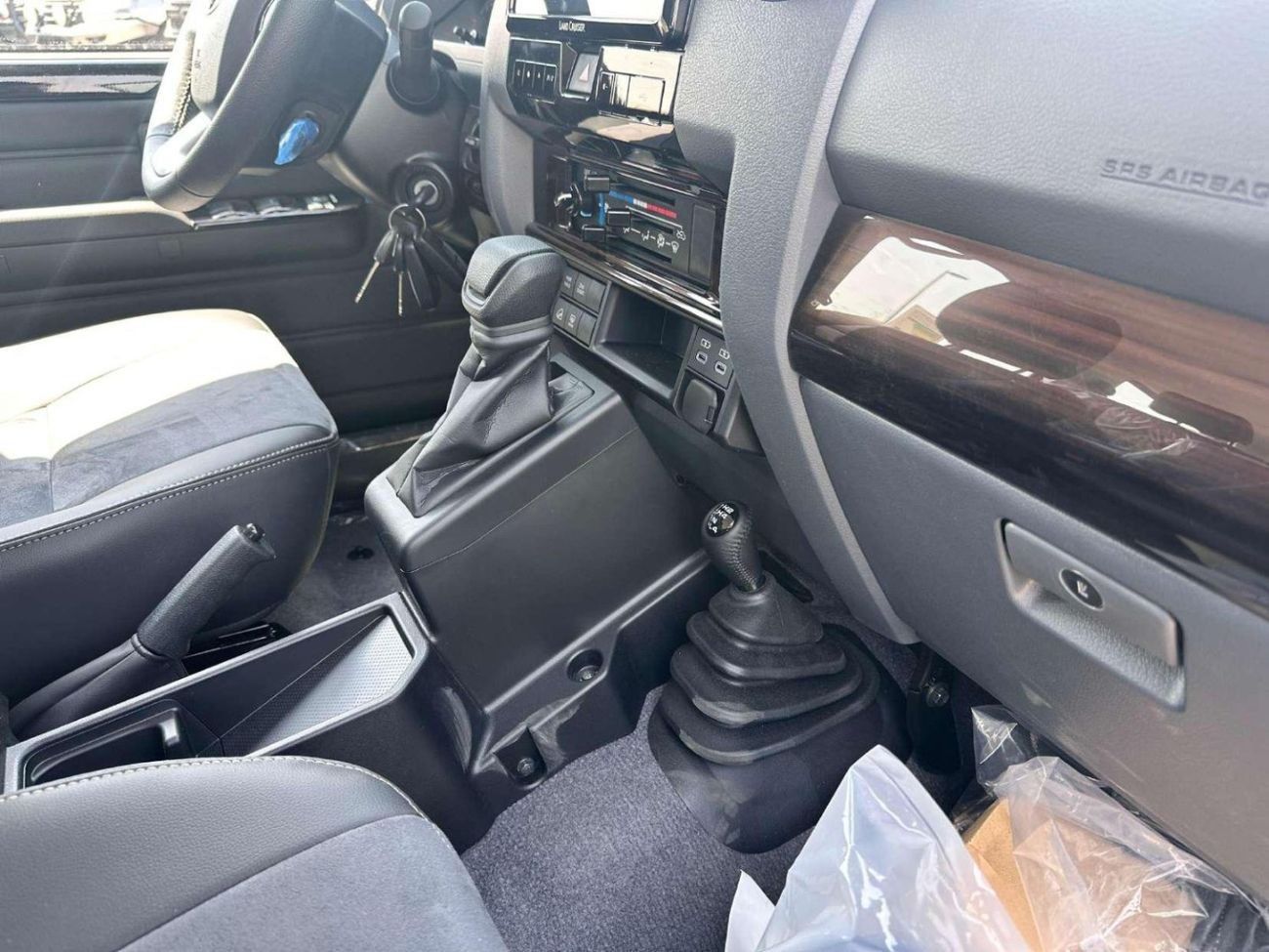 Toyota Land Cruiser 70 TOYOTA LAND CRUISER 76 4.0L 5DOOR 4WD SUV 2025