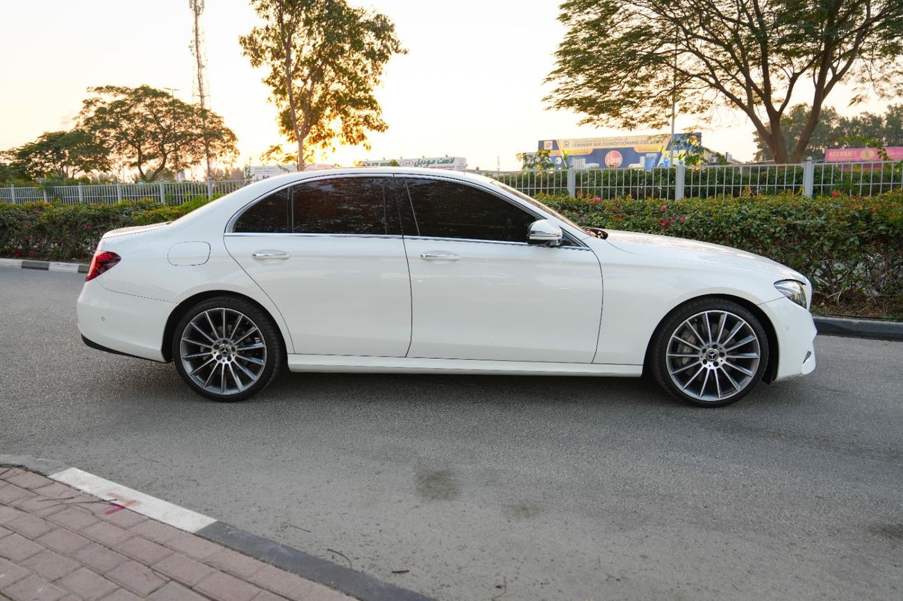 مرسيدس بنز E300 4MATIC 2017!! KOREAN SPECS!! NO PAINT!! NO ACCIDENT!!