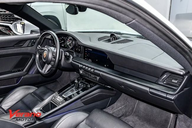 Porsche 911 CARRERA 4GTS, миниатюра 30