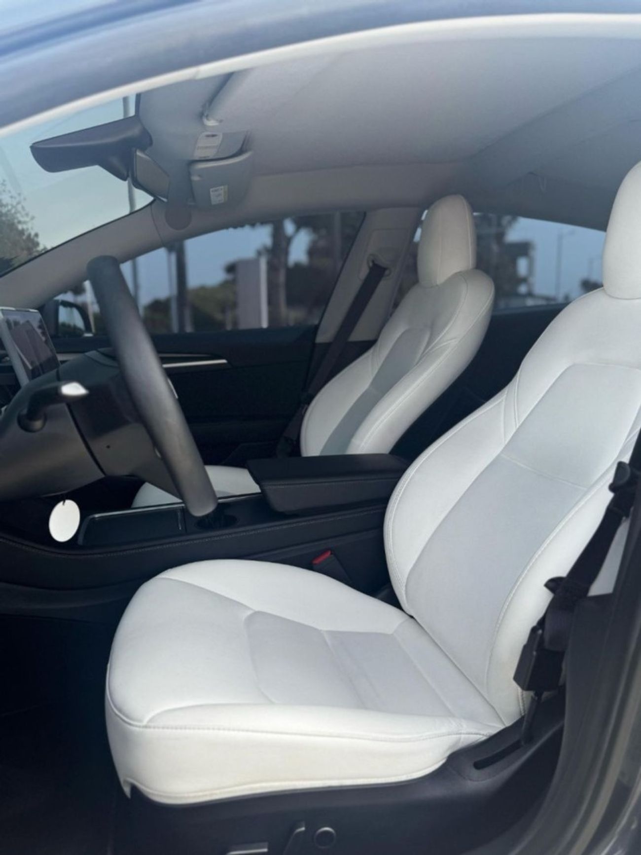 Tesla Model 3 TESLA MODEL 3 PERFORMANCE DUAL MOTOR LONG RANGE Model: 2021 Milage 84.000km Price: 110.000 dirhams (