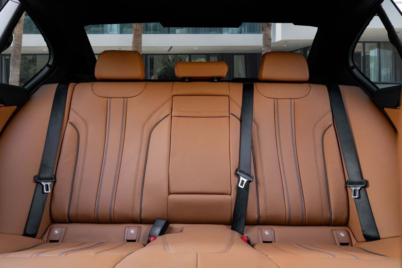 بي أم دبليو 520i M-Kit | 3,329 P.M  | 0% Downpayment | Agency Warranty!