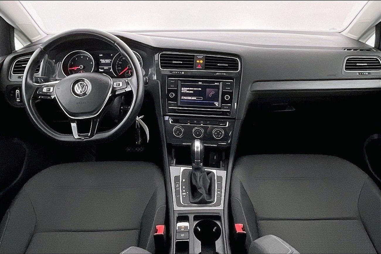 Volkswagen Golf SE| 1 year free warranty | Exclusive Eid offer