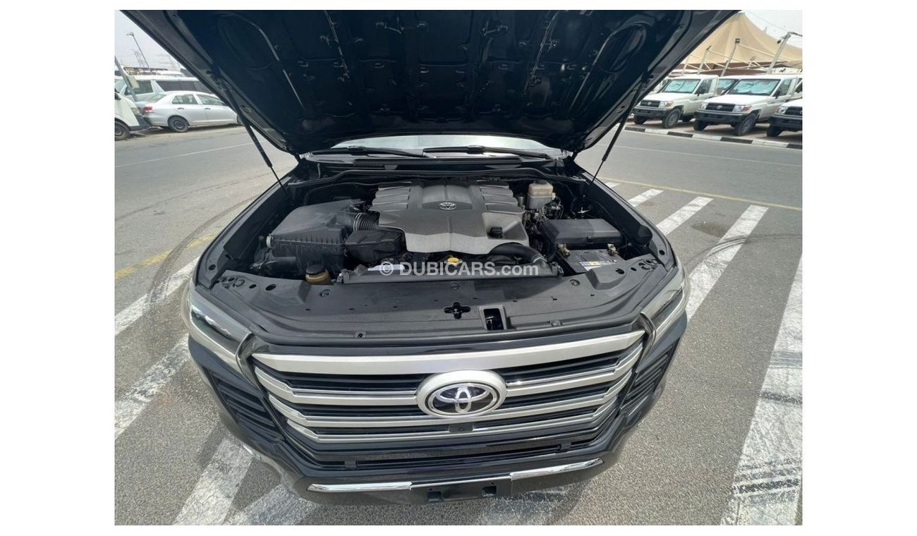 Toyota Land Cruiser “Offer”2012 Toyota Land Cruiser GXR+ 4.6L V8 - 2022 Modification GCC Specs / EXPORT ONLY