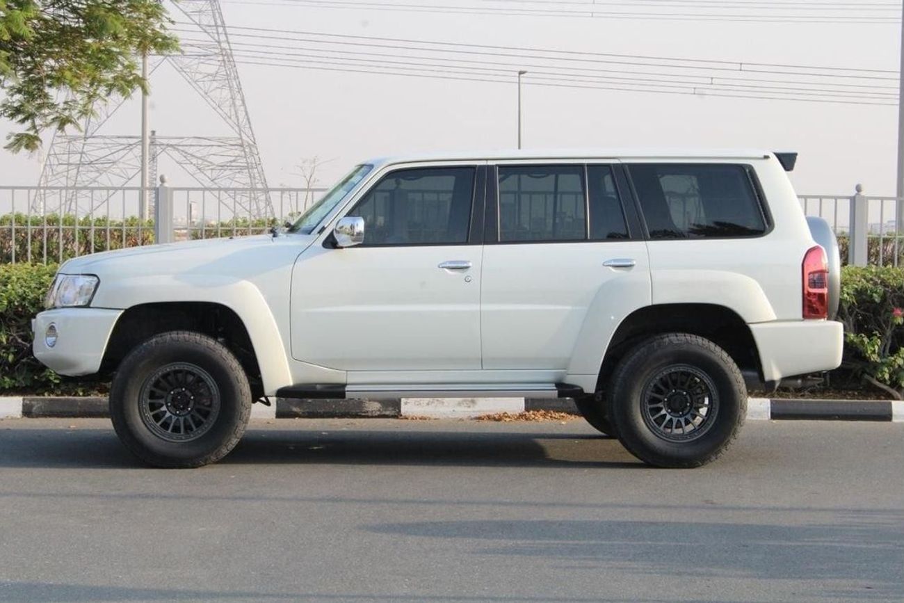 نيسان باترول سفاري NISSAN PATROL Y61 4.8L PETROL 4WD GRX AUTO