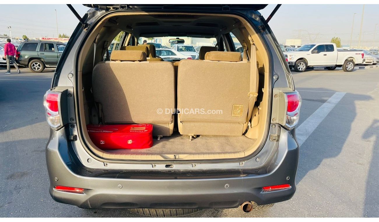 تويوتا فورتونر SR5