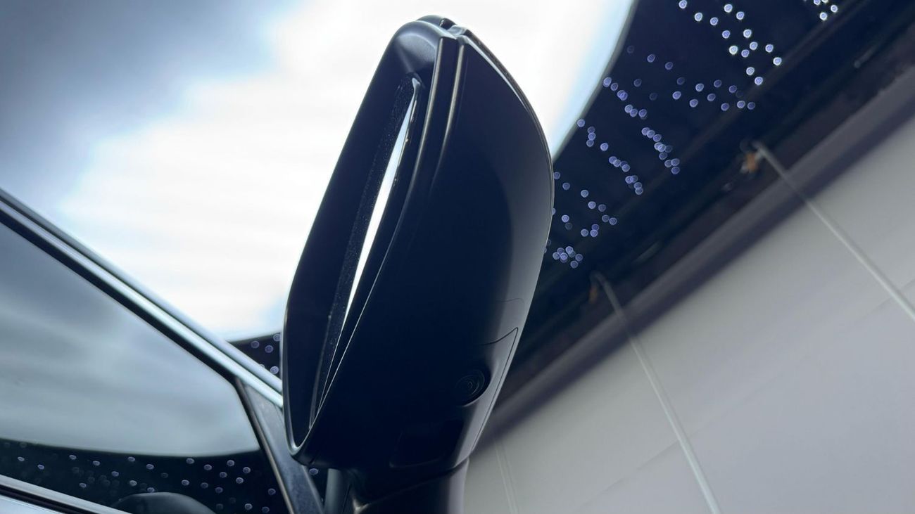 تويوتا راف ٤ HYBRID ,RIGHT HAND DRIVE FULL OPTION SUNROOF