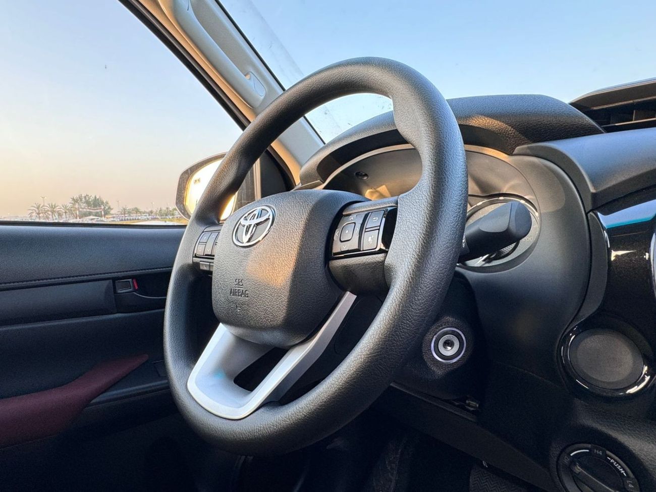 تويوتا هيلوكس Toyota Hilux 4x4 LZ AT