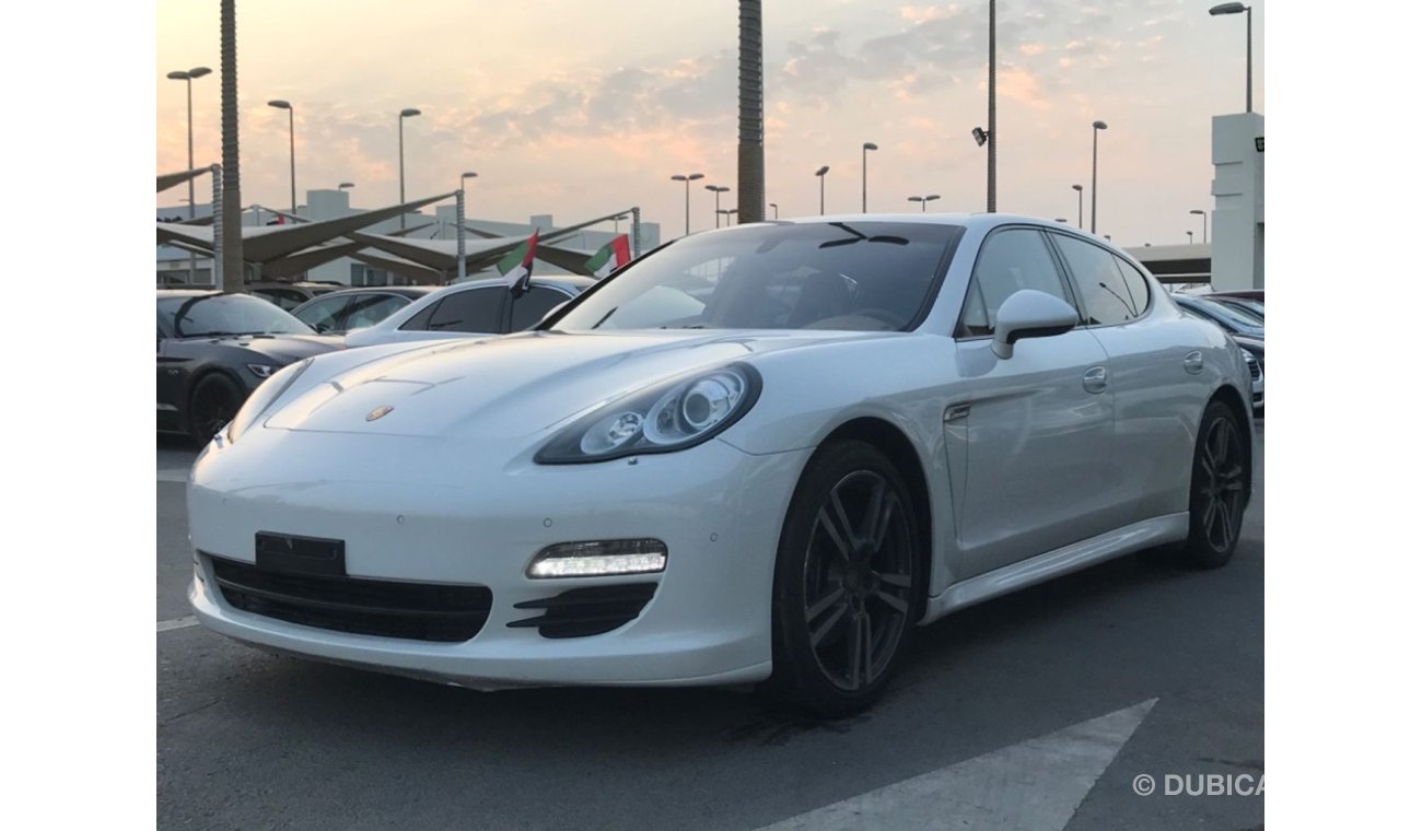 Porsche Panamera خليجي، بدون حوادث، فتحة سقف