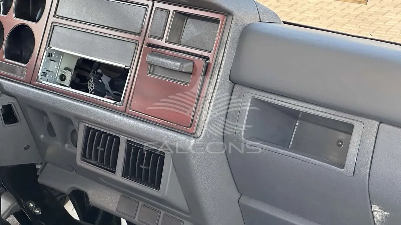 إس إم إل إيسوزو سمراٹ T3500 تپر SML-Isuzu Samrat T3500 Tipper 3.5L Diesel MT - LHD