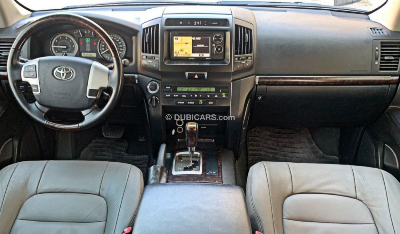 تويوتا لاند كروزر GXR V6 - EXCELLENT CONDITION - FULL OPTION