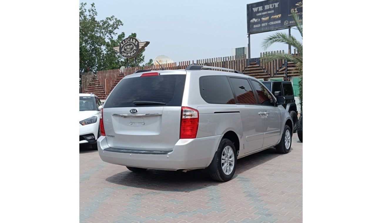 Kia Carnival LX