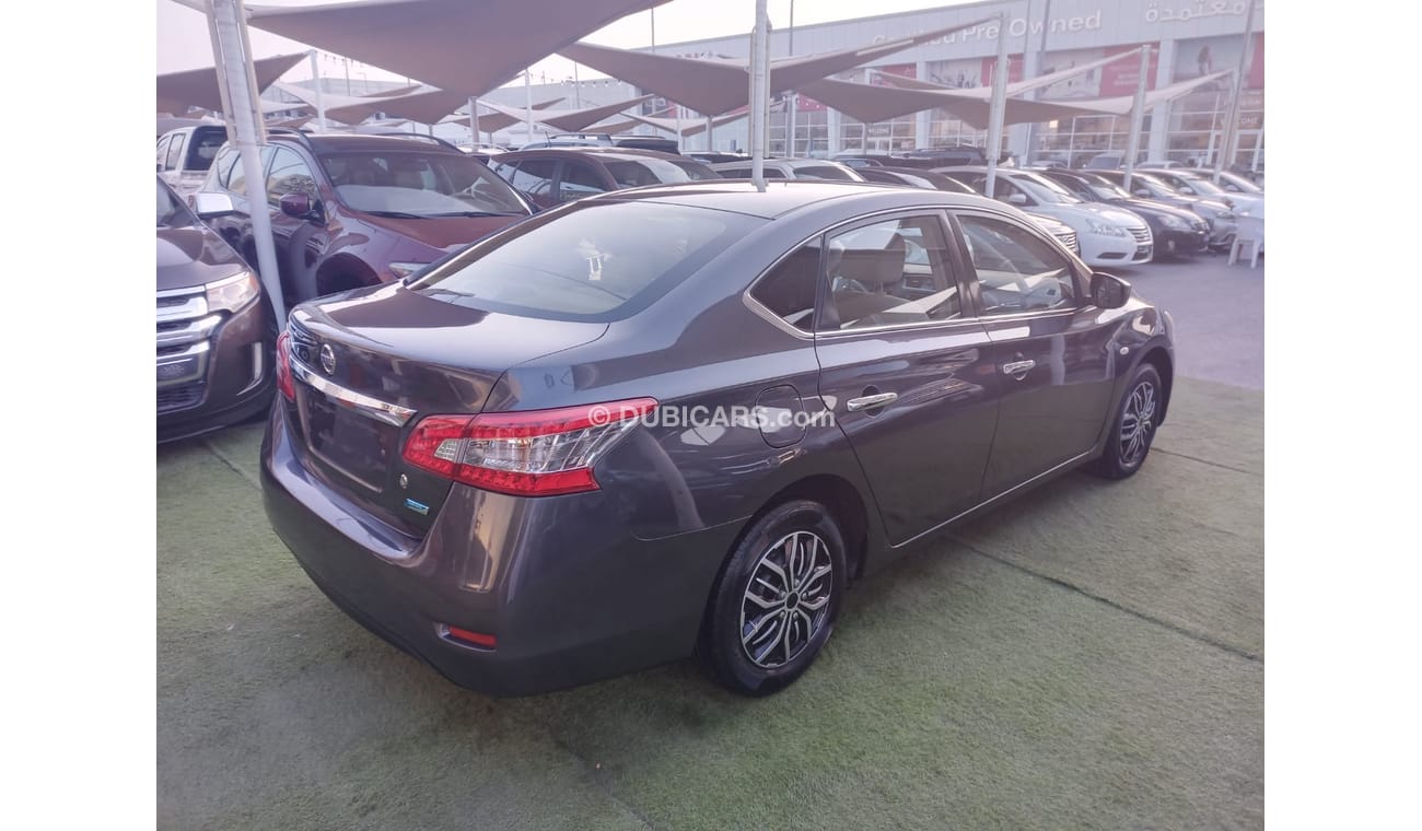 نيسان سنترا 1600 سى سى خليجى موديل 2016 لون رمادى بحالة ممتازة تكييف باور سنتر لوك تحكم مرايا لاتحتاج لأى مصاريف