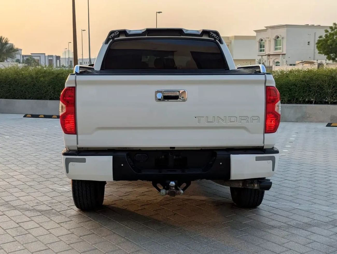 تويوتا تاندرا 4Wd Truck Sr5 White 5.7L V8 Excellent Condition