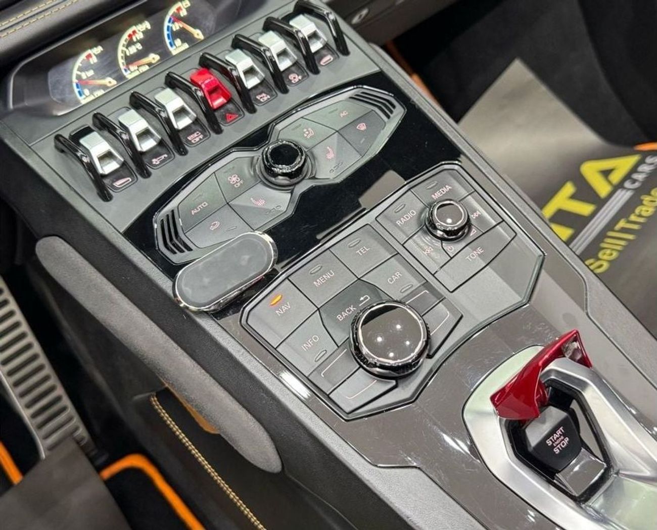 لامبورغيني هوراكان Spyder LP610-4 (610 HP) 2017 Lamborghini Huracan Spyder LP610-4, Full Service History, Excellent Con