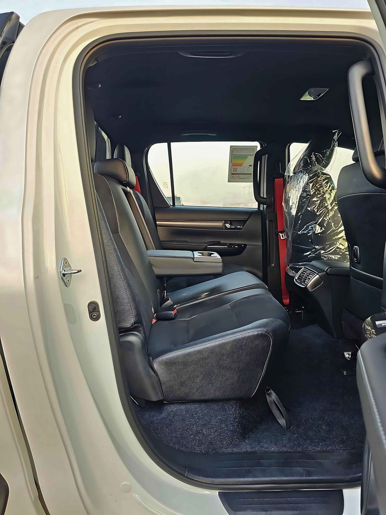 Toyota Hilux GR SPORT / 4.0L V6 / DRIVER POWER SEAT WITH ROLL BAR / "4" CAMERAS (CODE # HPGRV6AF)