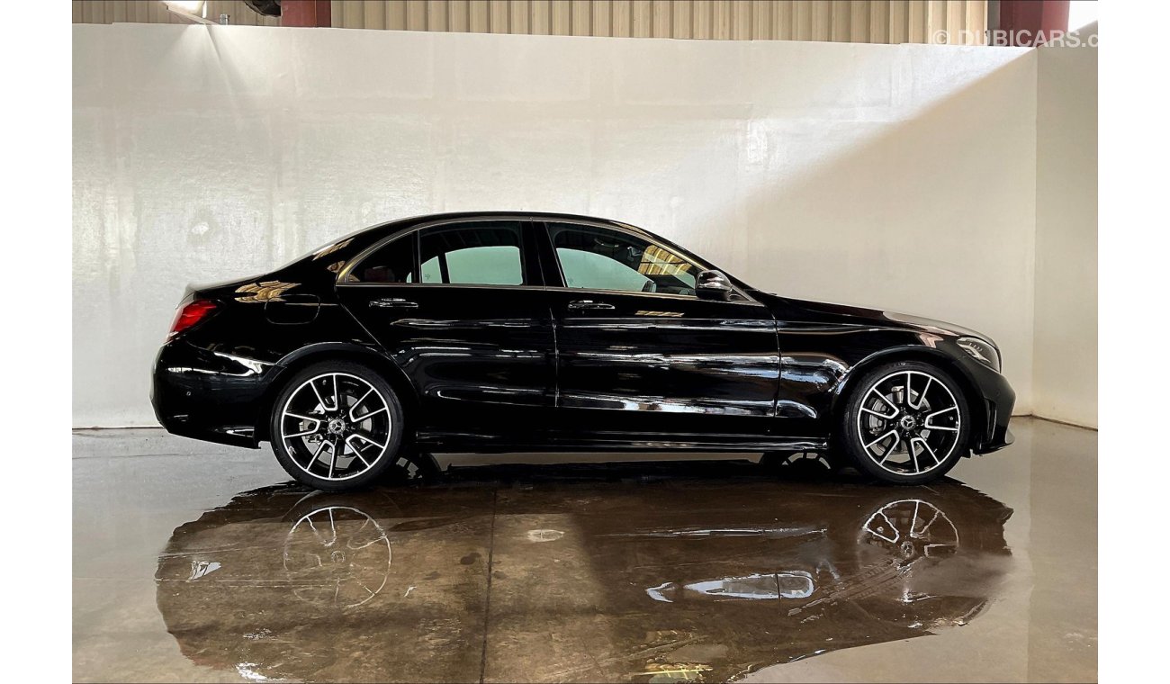 مرسيدس بنز C200 Premium (AMG Line)