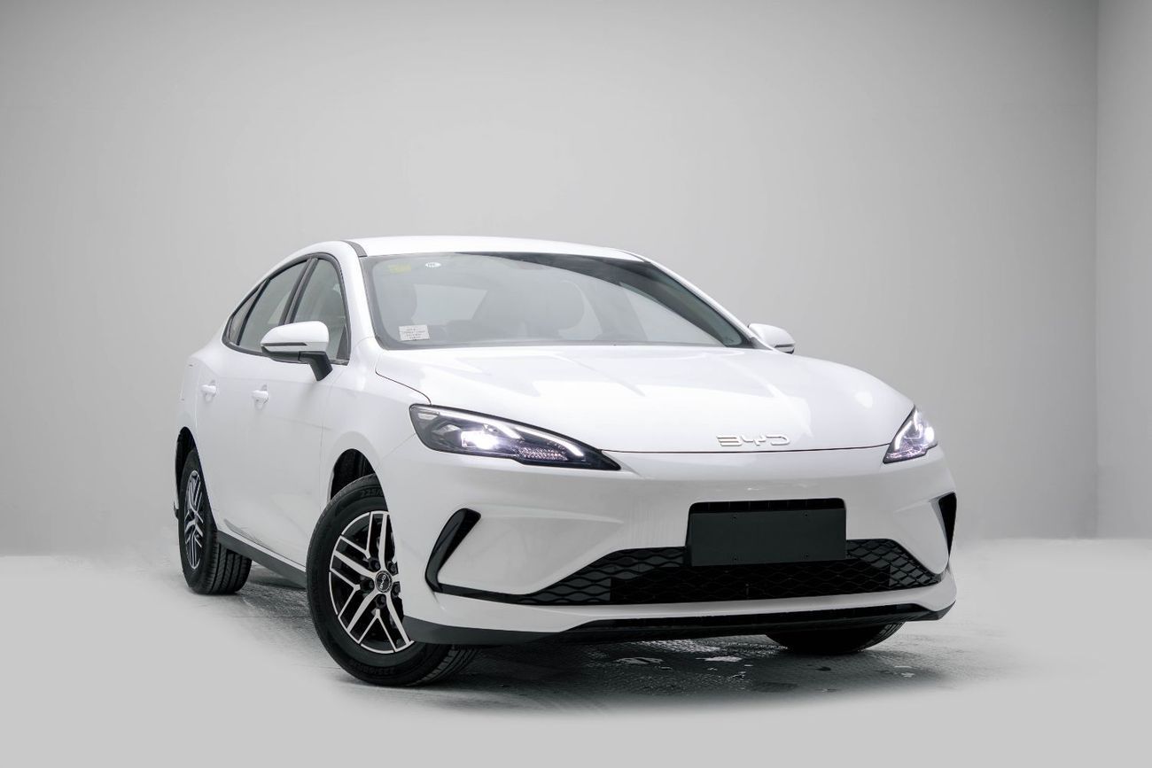 بي واي دي سيل 05 DM-i ID Luxury 1.5L- White Inside Grey | Export Only