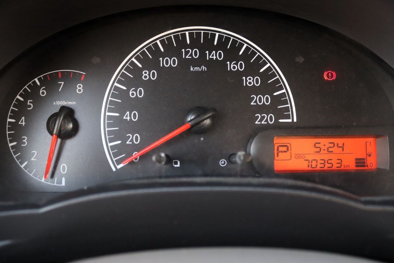 Nissan Sunny SL ACCIDENTS FREE - GCC - MID OPTION - ORIGINAL PAINT - PERFECT CONDITION INSIDE OUT