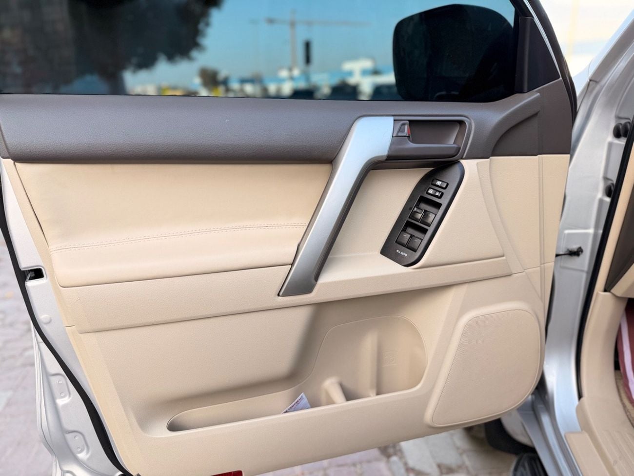 تويوتا برادو GXR 2.7L (160 HP) 4WD