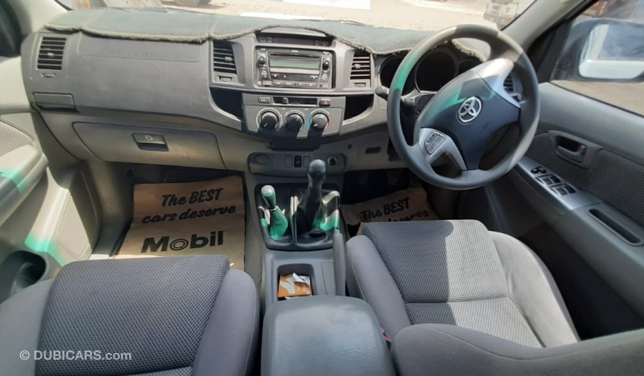 Toyota Hilux DIESEL 3.0 LITTRE 2012  Right hand drive