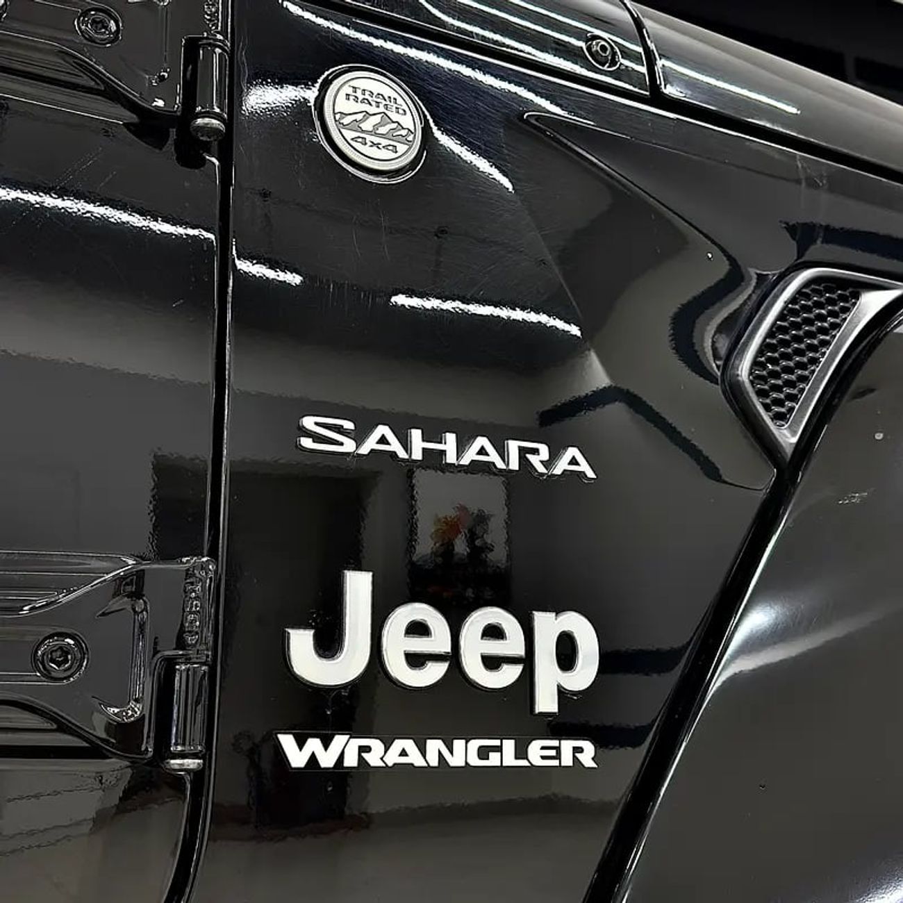 جيب رانجلر أنليميتد Unlimited Sahara 2.0L A/T
