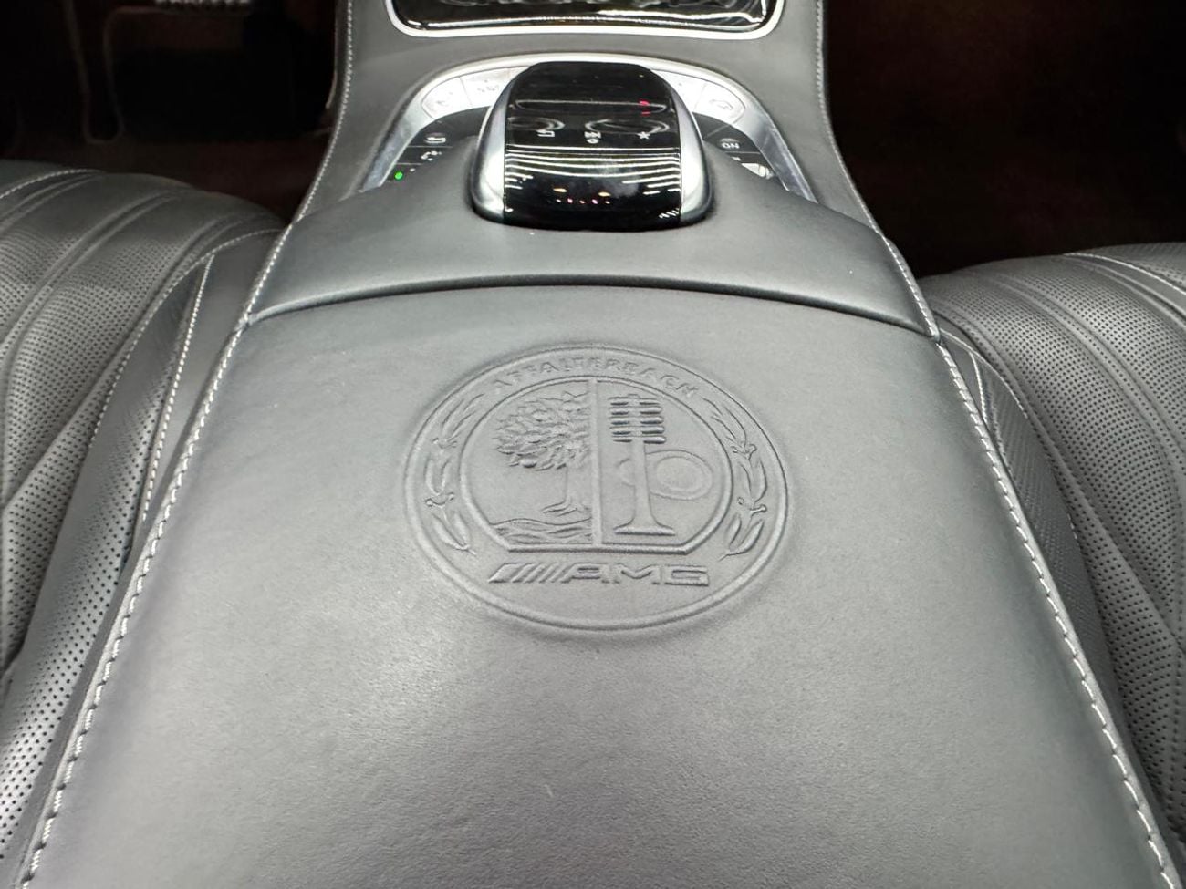 Mercedes Benz S63 AMG 5.5 L V8