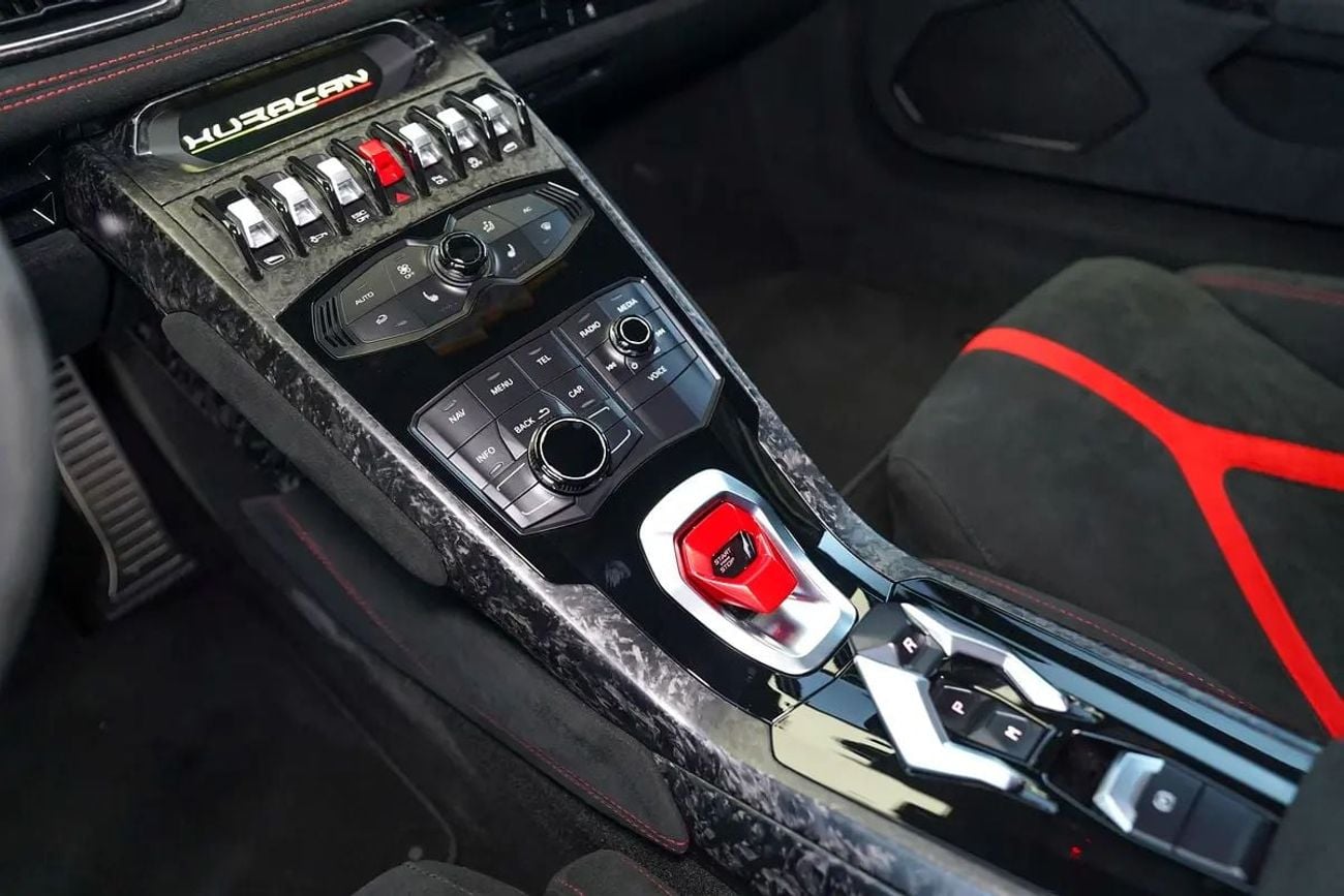 لامبورغيني هوراكان PERFORMANTE