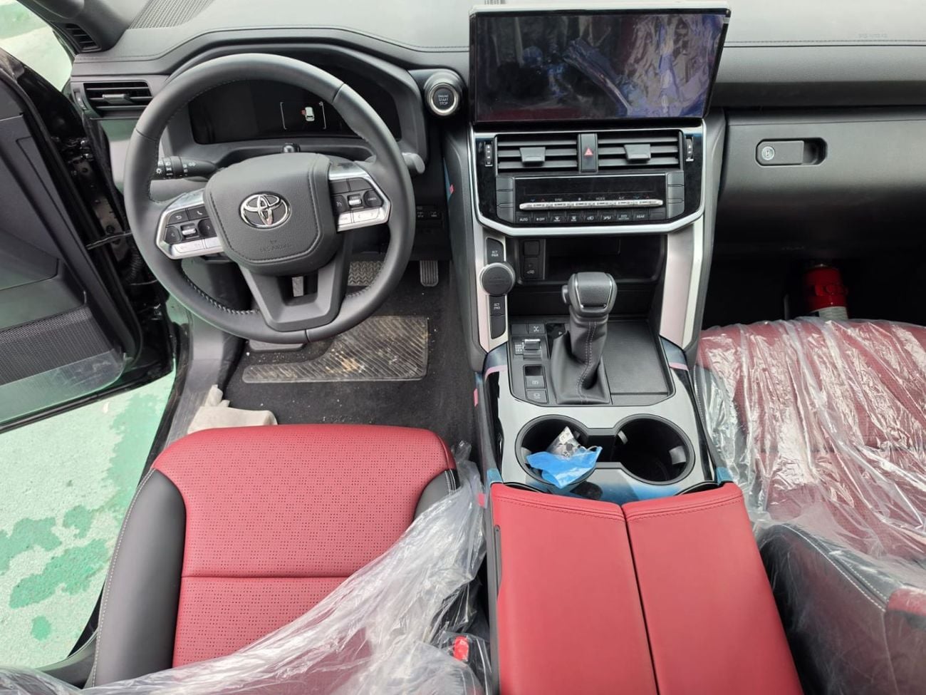 تويوتا لاند كروزر TOYOTA LANDCRUISER BLACK EDITION