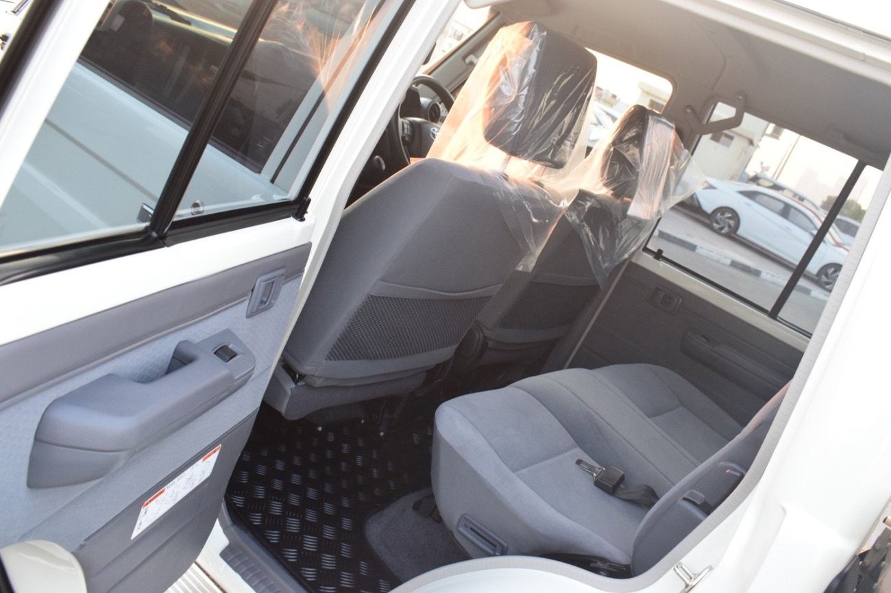 تويوتا لاند كروزر بيك آب Double Cabin 4.5L