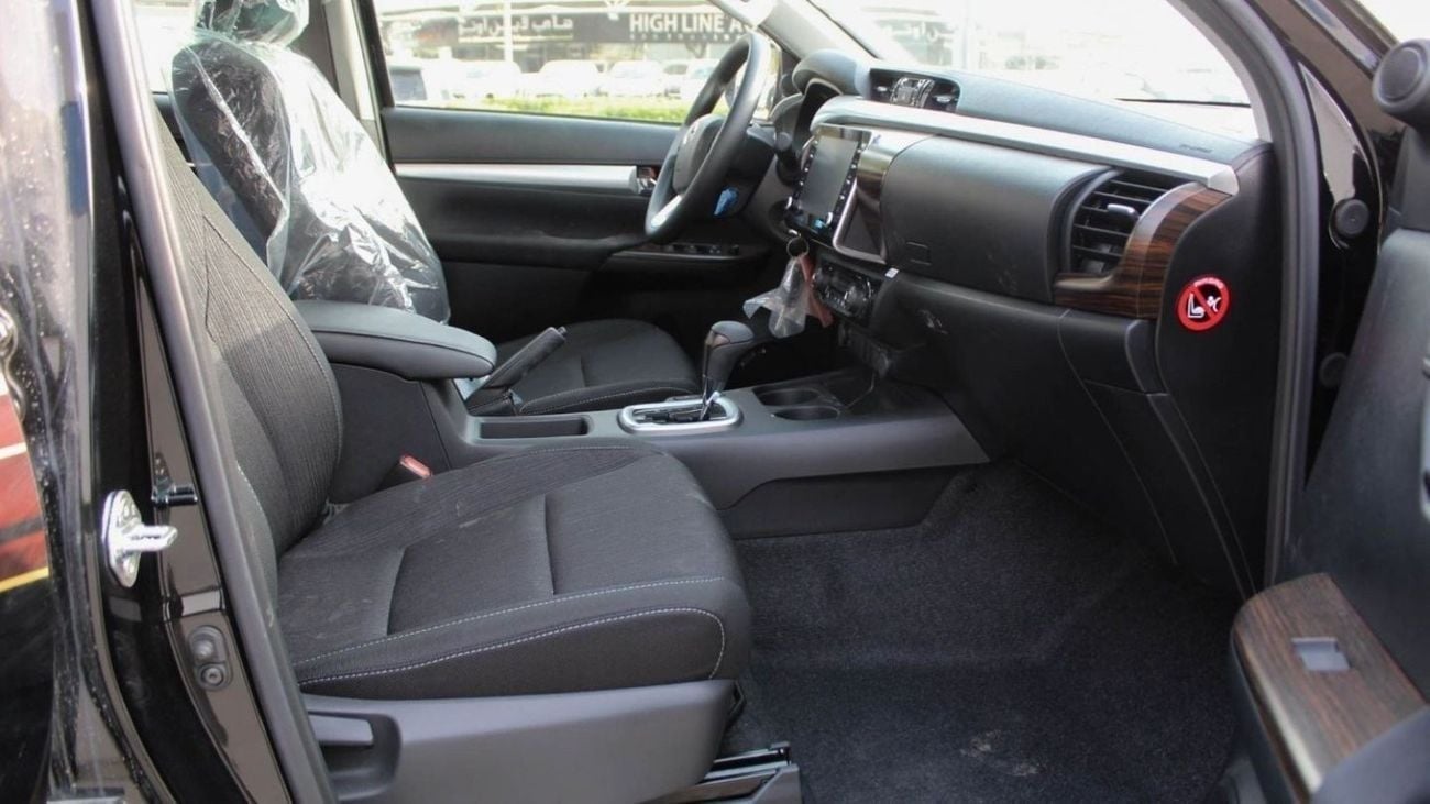 Toyota Hilux SGLX TOYOTA 2.4L D DC 4WD AT Full option