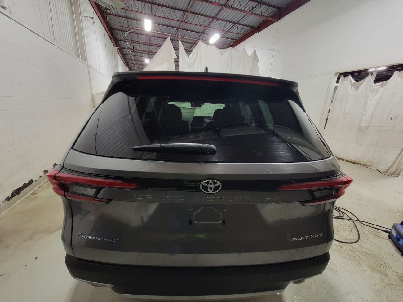 Toyota Grand Highlander PLATINUM HYBRID MAX