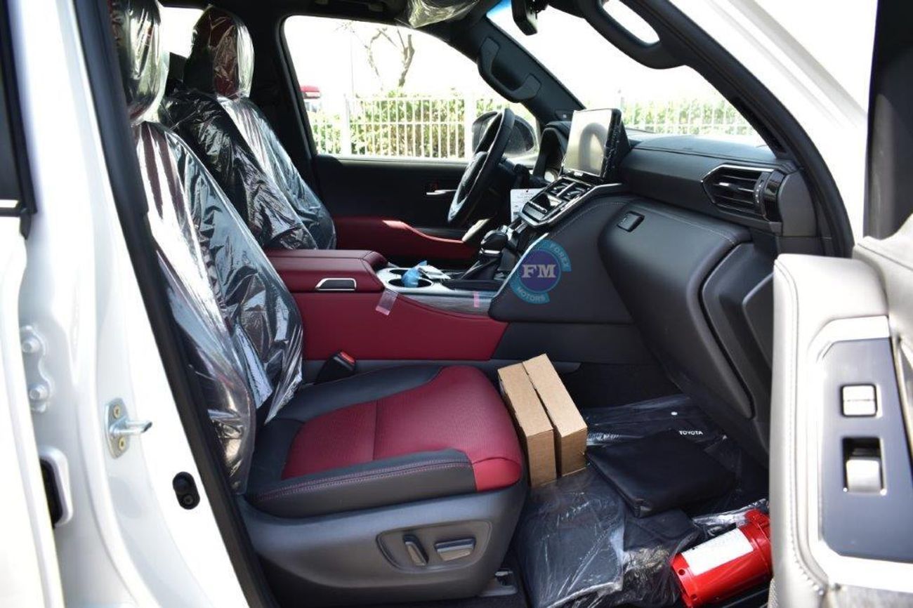 تويوتا لاند كروزر 300 GR Sport V6 3.3L Diesel Automatic