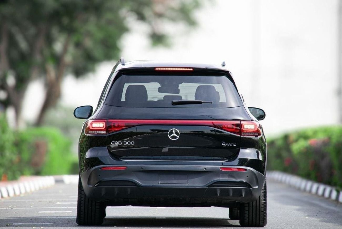 Mercedes-Benz EQB 300 Mercedez Benz EQB 300 2023 | 143000 EXPORT PRICE