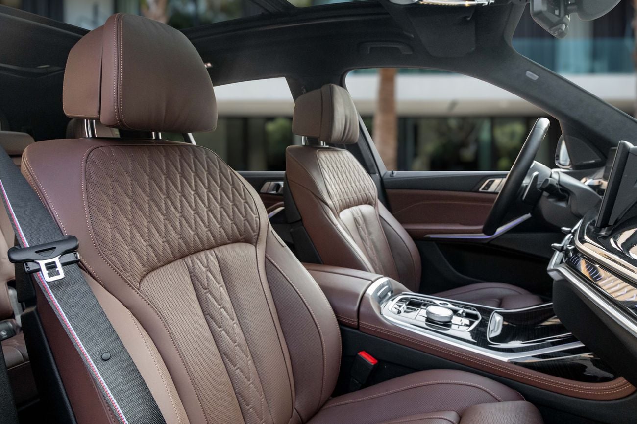 بي أم دبليو X7 xDrive40i M Sport X7 xDrive40i M-Kit | 6,463 P.M | 0% Downpayment | BMW WARRANTY!