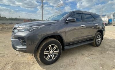 تويوتا فورتونر right hand drive diesel 2.8 liter