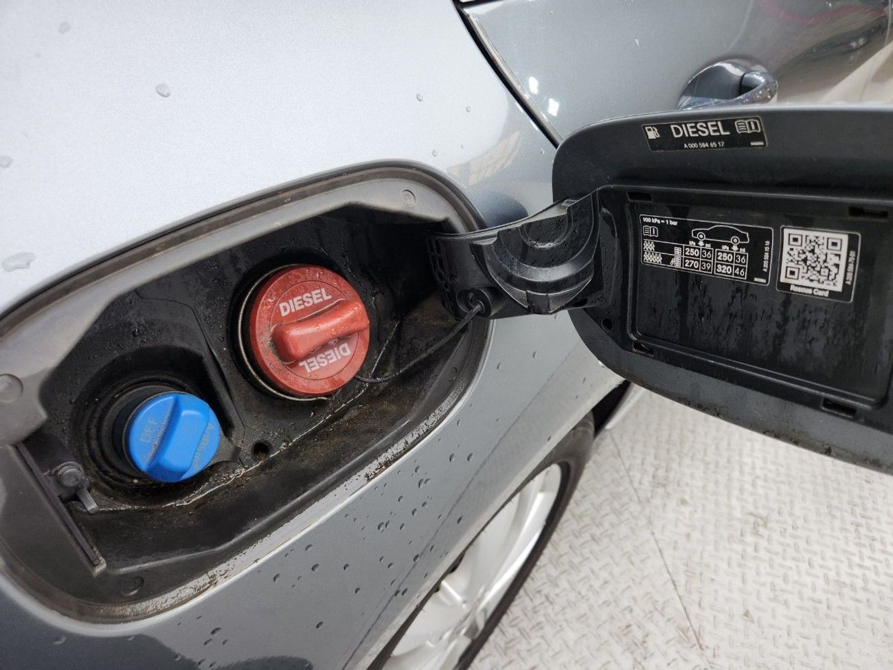 مرسيدس بنز C 220 BENZ C (D) 2.2 C220 AVANGARDE DIESEL