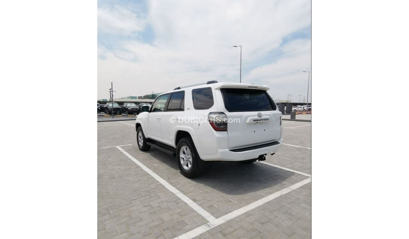 Toyota 4Runner Toyota 4Runner - 2022- White